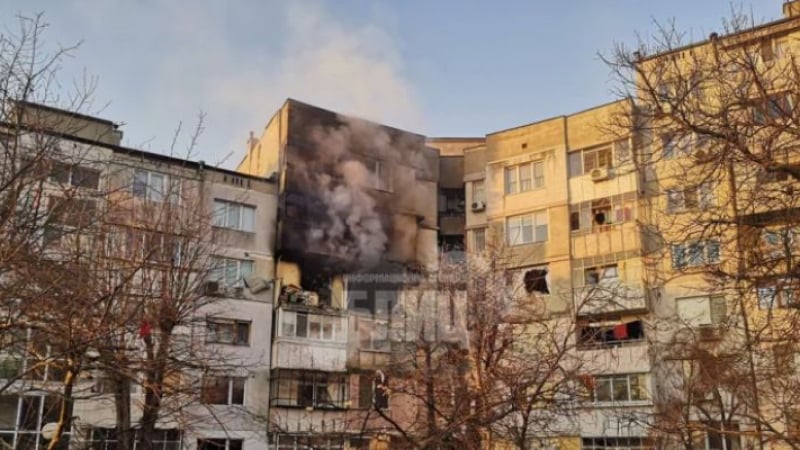 Нови СНИМКИ показват каква разруха цари след взрива в блока във Варна