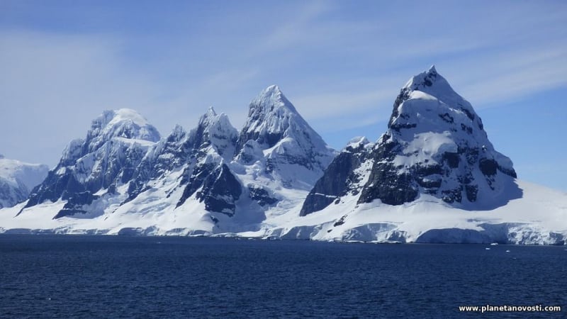 В Антарктида откриха „призрачни частици“, произхода на които учените не могат да обяснят