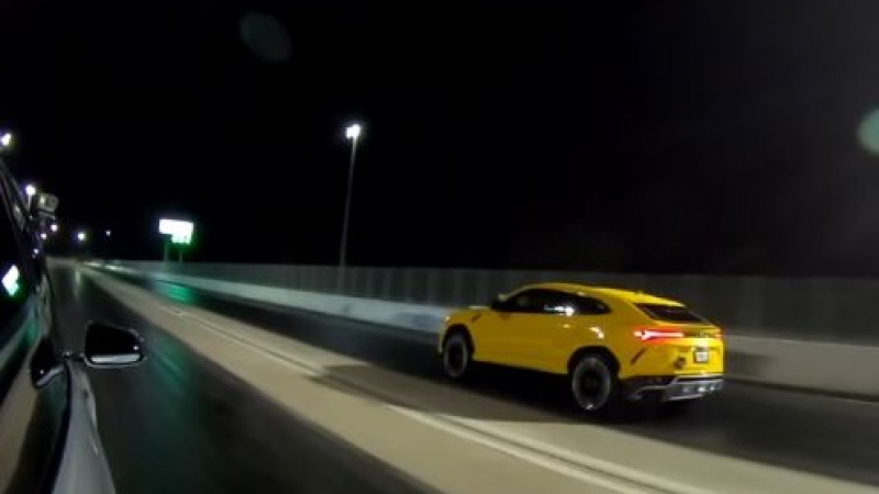 Tesla Model X и Lamborghini Urus в яростна драг битка ВИДЕО