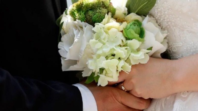 Свещеник се ожени, но след две седмици булката му поднесе страшна изненада