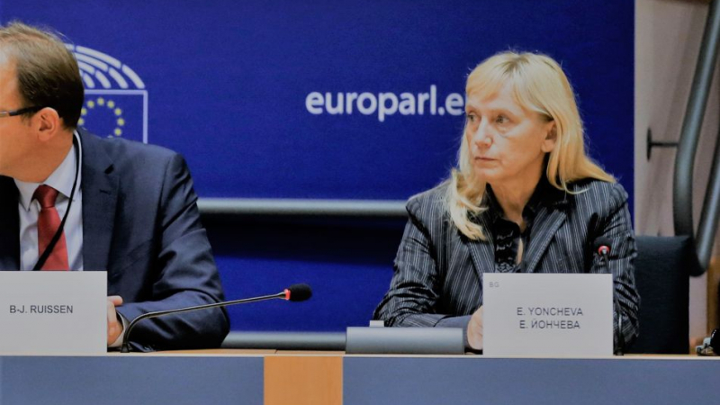 Комисар Рейндерс към Елена Йончева: „Борбата срещу корупцията става сред основните приоритети на Европейския съюз”