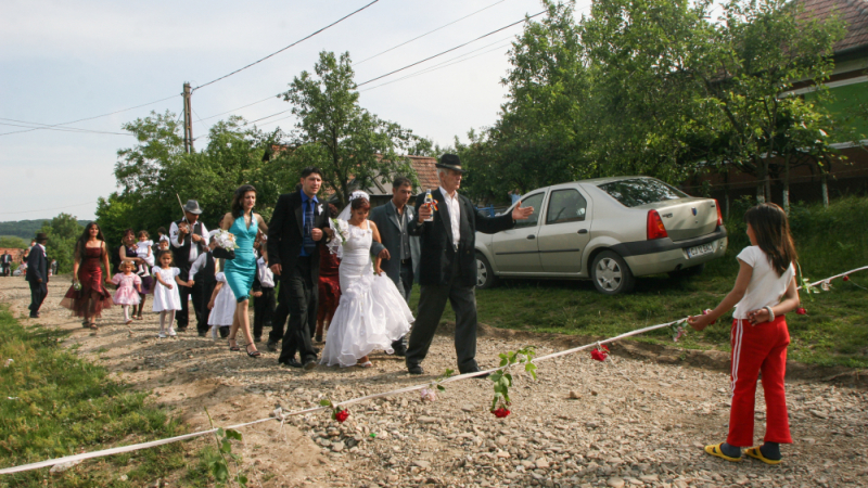 Как се женят хората по градове, и защо в Габрово не го правят