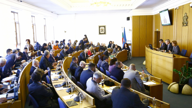 Излезе пълният СПИСЪК с имената на общинските съветници в София