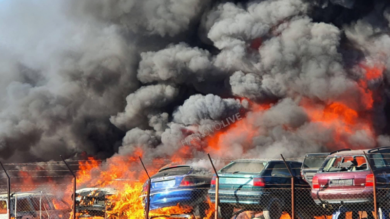 Шокиращо: Пожарът, стопил 100 коли в Хасково, тръгнал от...