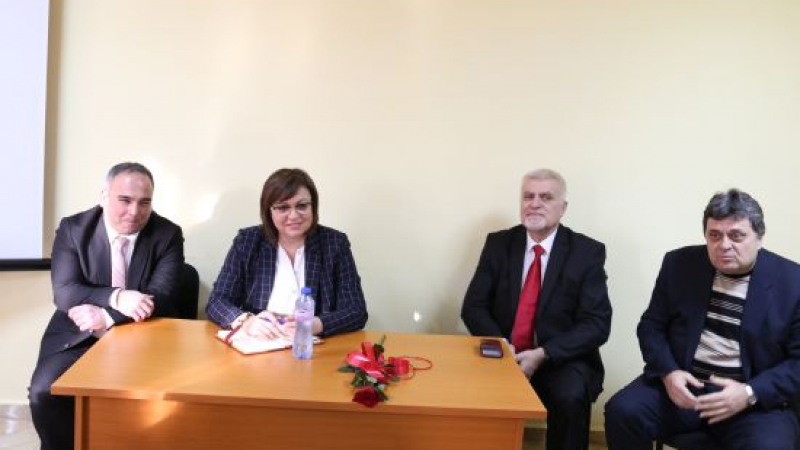 Нинова с нов залп към кабинета и Борисов, отправи 5 въпроса към премиера