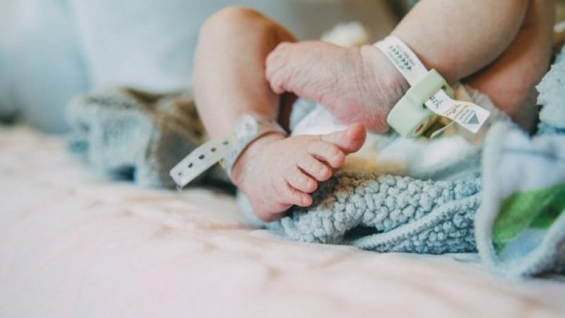 Новородено бебе шокира с вида си лекарите, такова чудо не бяха виждали СНИМКИ