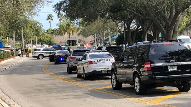 Стрелба край резиденцията на Тръмп във Флорида СНИМКИ