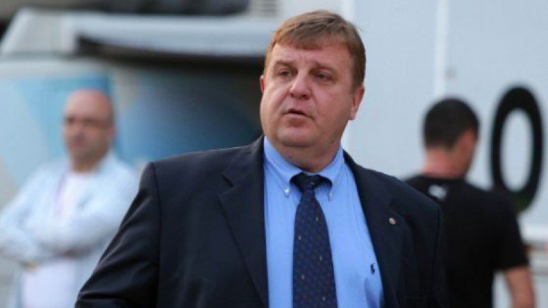 Каракачанов си каза тежката дума за шефа на ВВС и президента Радев 