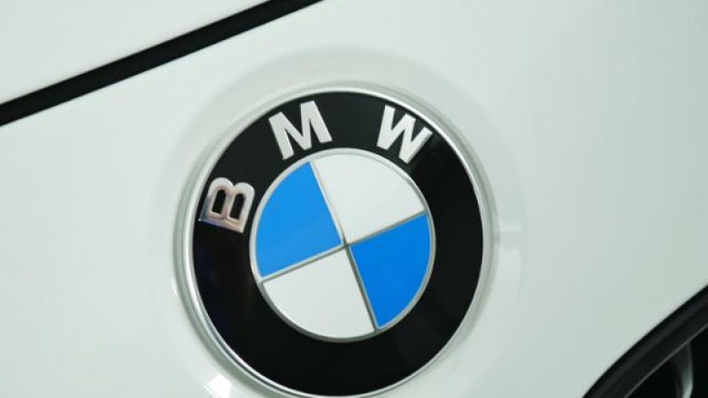 Новият BMW Серия 4 удивлява с грамадните си "ноздри" СНИМКИ