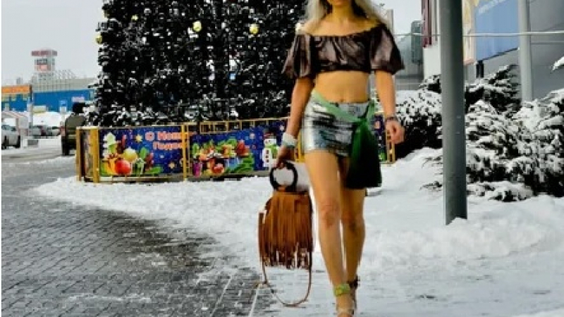 58-г. възпитателка ходи по шортички на работа в студ и сняг, болест не я лови СНИМКИ