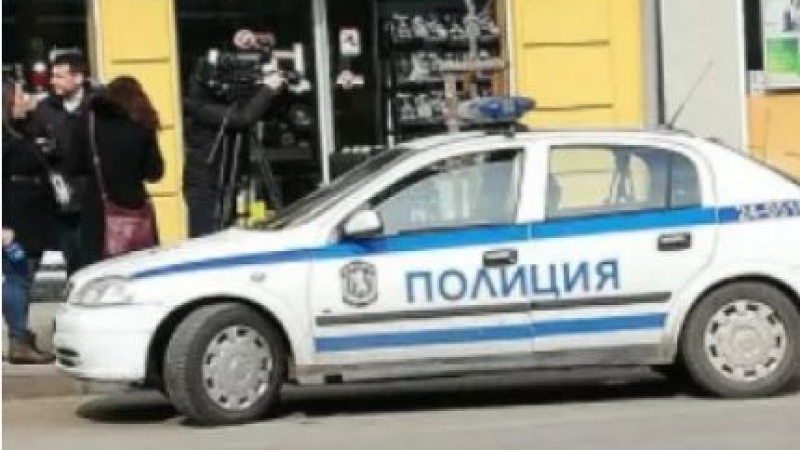 Ексклузивно в БЛИЦ! Очевидец разказа как маскиран и въоръжен е извършил банковия обир в София