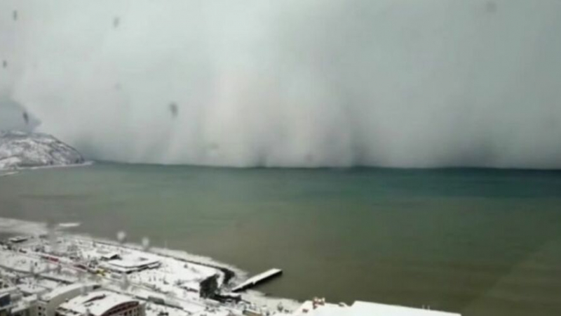 Страховито: Ето как снежна буря удари турския бряг до Хопа ВИДЕО 