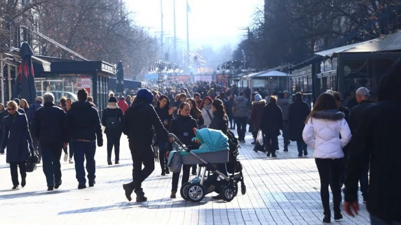 Само в БЛИЦ! СНИМКА на бул. "Витоша" в София без "мутро-бароковски заведения" взриви мрежата