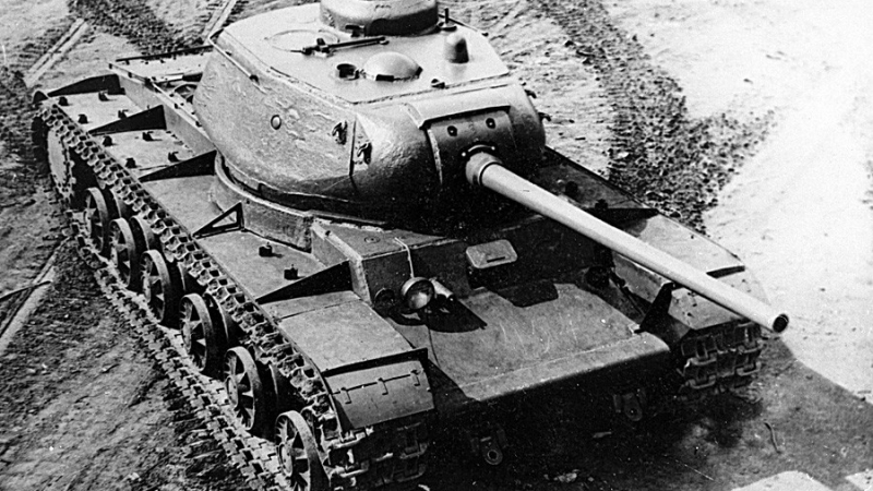 Как един "руски чудовищен" танк ужасява нацистите?