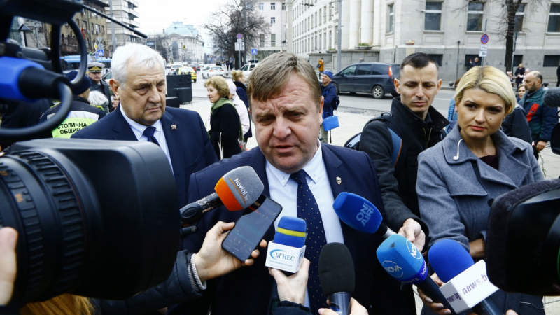 Каракачанов заговори за парите в бюджета и заяви: Уморих се да...