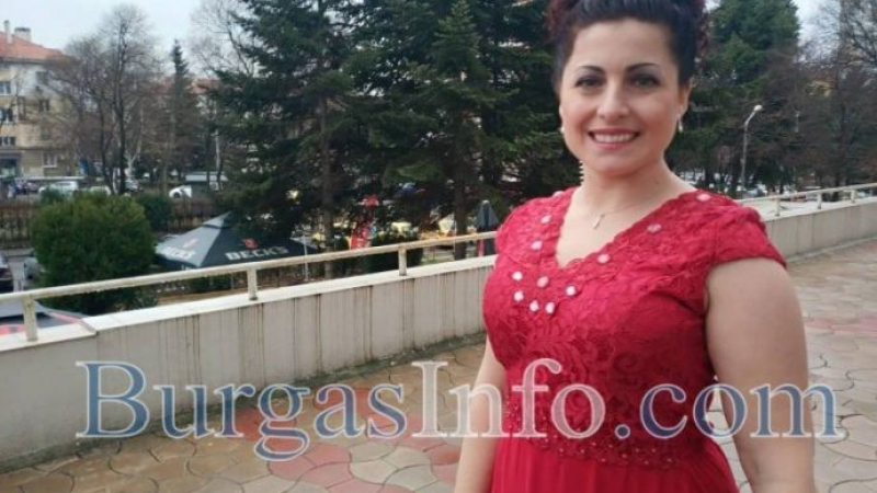 Булка с червена рокля в Бургас на 20.02.2020 г.