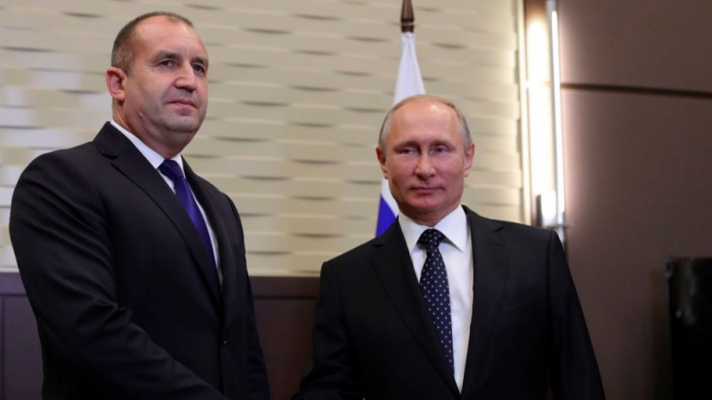 Радев изпрати съболезнования на Владимир Путин 