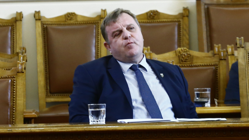 Красимир Каракачанов каза какво се случва в управляващата коалиция 
