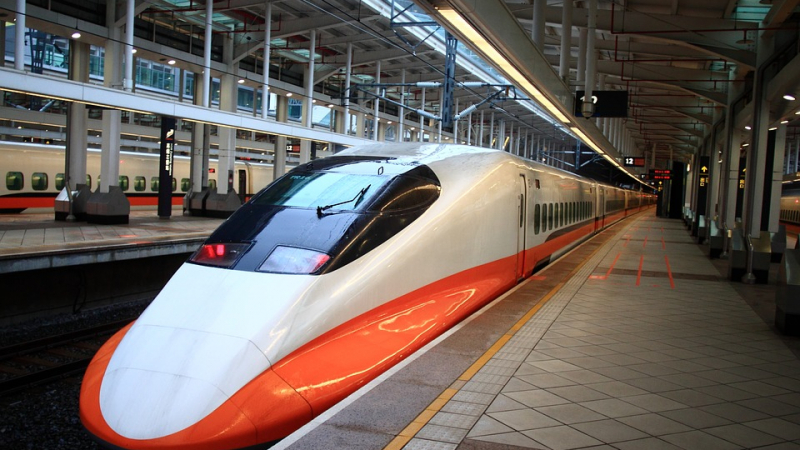 Нов японски влак-куршум ще се носи 10 см над релсите с 500 км/ч
