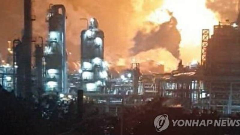 Пожар и експлозия в химически завод в Южна Корея ВИДЕО