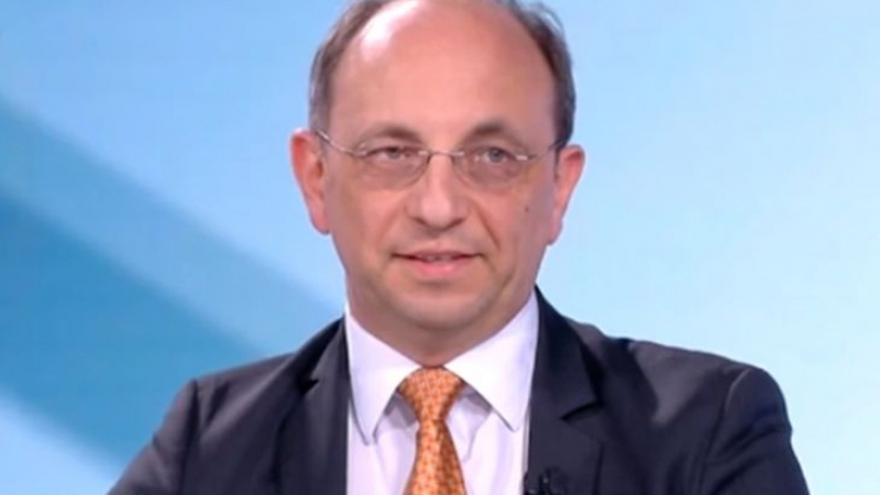 Николай Василев обясни има ли риск от приемането на еврото