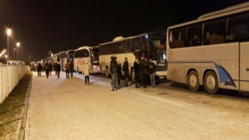 Унгария отвори границата си за български автобуси и автомобили