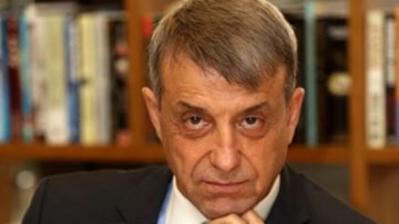 Проф. Коста Костов критикува остро депутатите за санкциите срещу медиците 