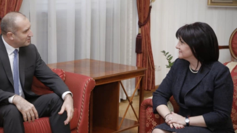 Цвета Караянчева проведе важен разговор с Радев за извънредното положение 