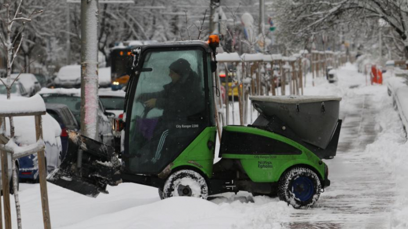 Снежната буря вилня най-силно в тези български градове 