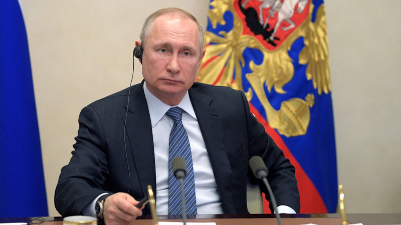 Путин премина към дистанционно управление