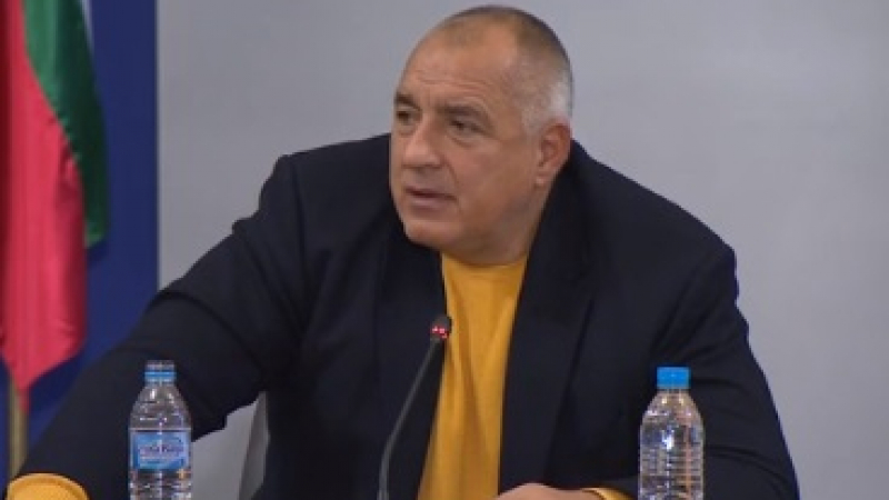 БЛИЦ TV: Борисов за гафа: Да глобят Каракачанов, той и без това няма заплата! 