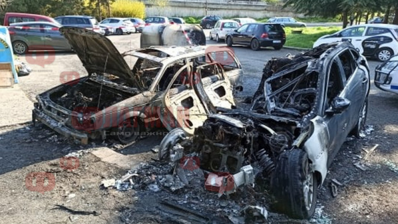 Мистерия в Бургас: Сред масово изгорелите коли има Ягуар за 100 бона СНИМКИ