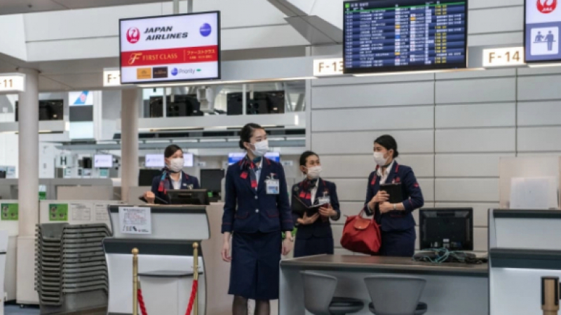 Японско летище настанява пътници на картонени легла, докато чакат тестовете за COVID-19