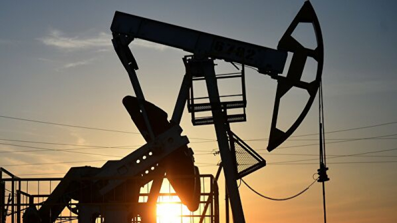 За първи път в историята: Петролът се срина под $0 за барел
