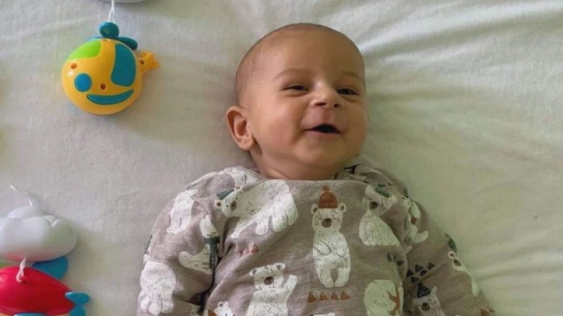Оперираха бебето Анди, което разплака цяла България