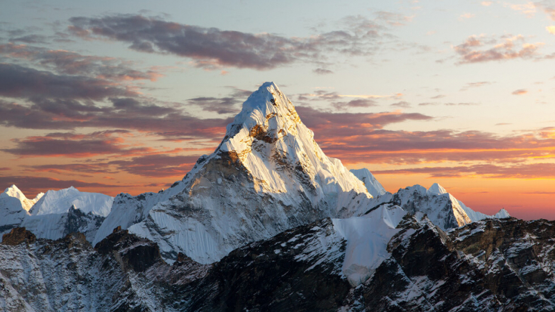 Китай ще измерва за пореден път височината на Еверест 