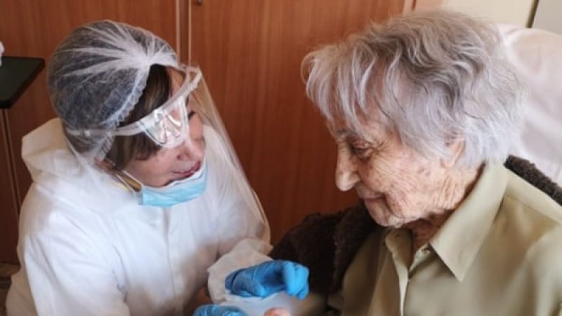 Най-възрастната жена в света, преборила COVID-19, разкри как е успяла 
