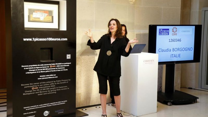 Италианка спечели картина на Пикасо на благотворителна томбола