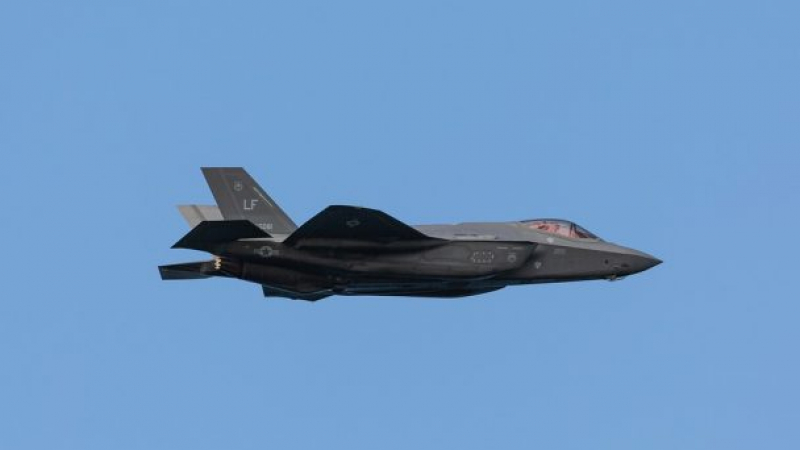 Невидим изтребител F-35 се разби над военновъздушна база във Флорида 