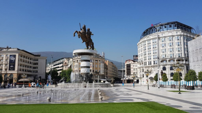 Северна Македония налага строга карантина за почивните дни