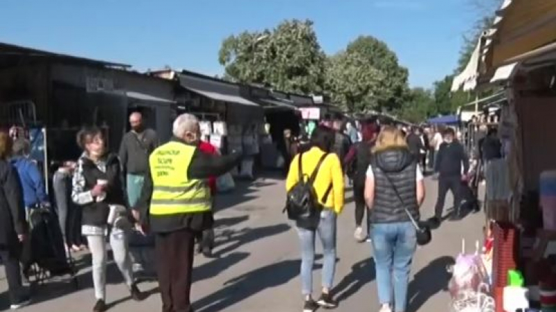 Охранители и полицаи плъзнаха из Димитровградския пазар ВИДЕО