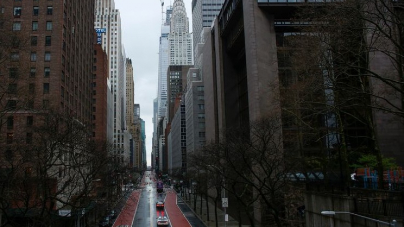 Fox News: Карантината докара Ню Йорк до мизерия, просяците заживяха в Манхатан 