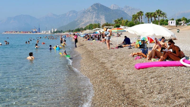 Без цигари и куп ограниченията по турските плажове това лято 