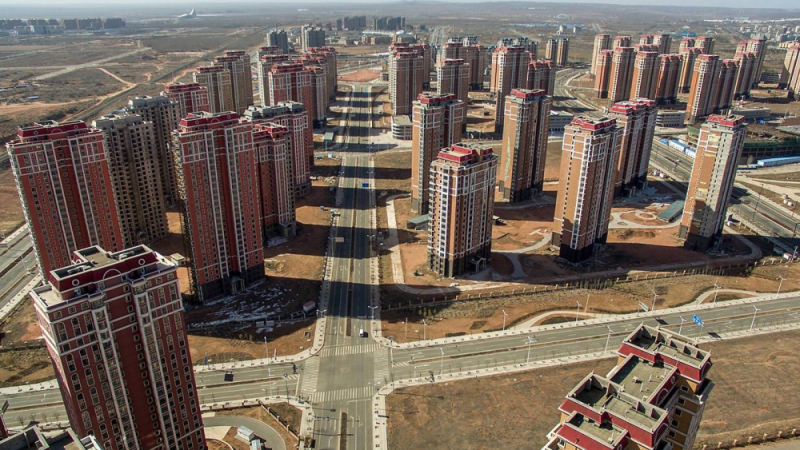 Над 60 милиона апартамента в Китай са празни: Защо страната има нужда от градове-призраци?