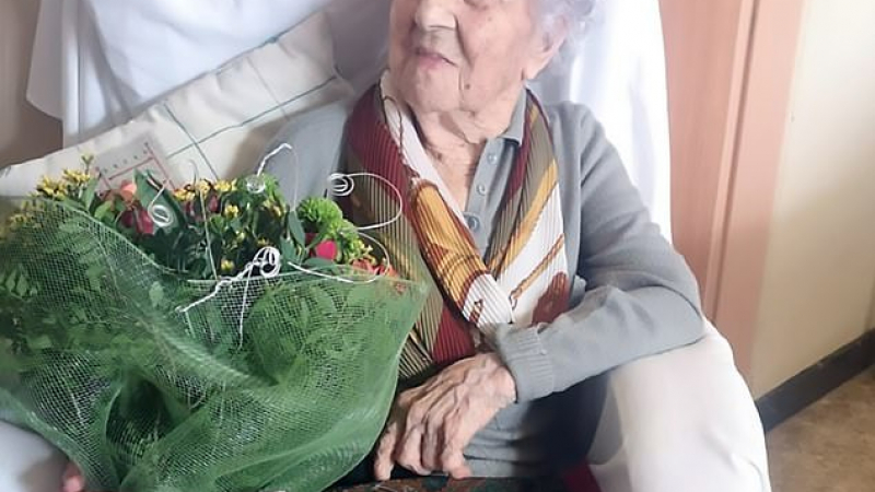 Невероятно! 113-г. баба, преживяла испанския грип, оздравя и след зараза с К-19 СНИМКИ