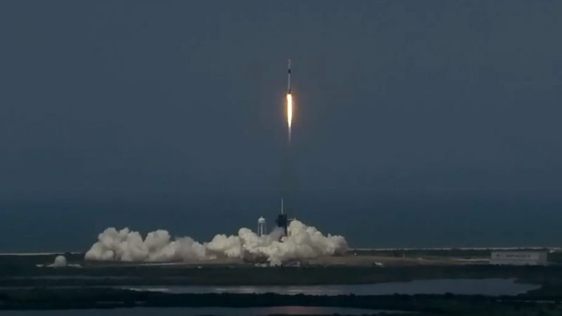 Исторически момент! Ракетата на SpaceX и НАСА е изстреляна в Космоса НА ЖИВО 