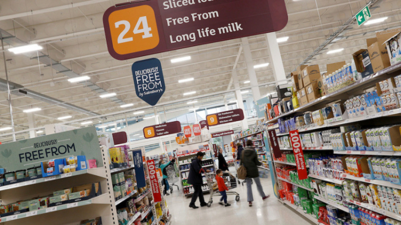 Невиждан от 15 години спад на цените в британските магазини