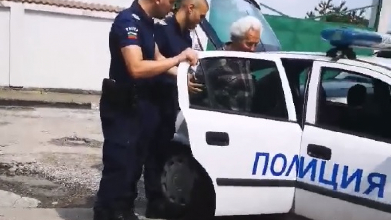 Зрелищно ВИДЕО 18+ от ареста на  пенсионерите - убийци във "Враждебна"