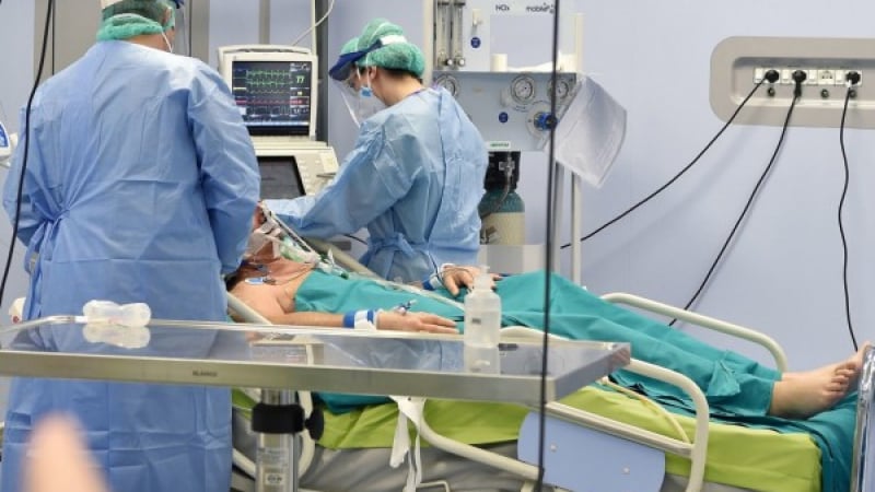 Затвориха родилното отделение в болницата в Ловеч заради К-19