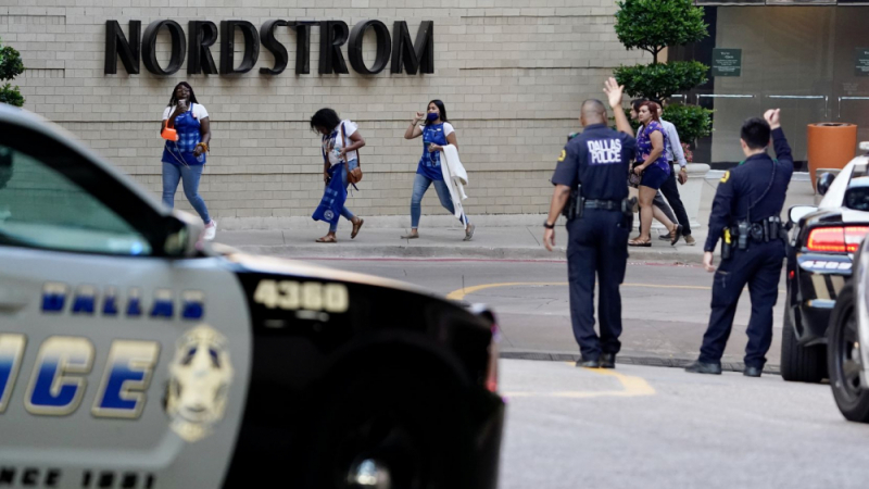 От последните минути: Престрелка в мол в Тексас ВИДЕО